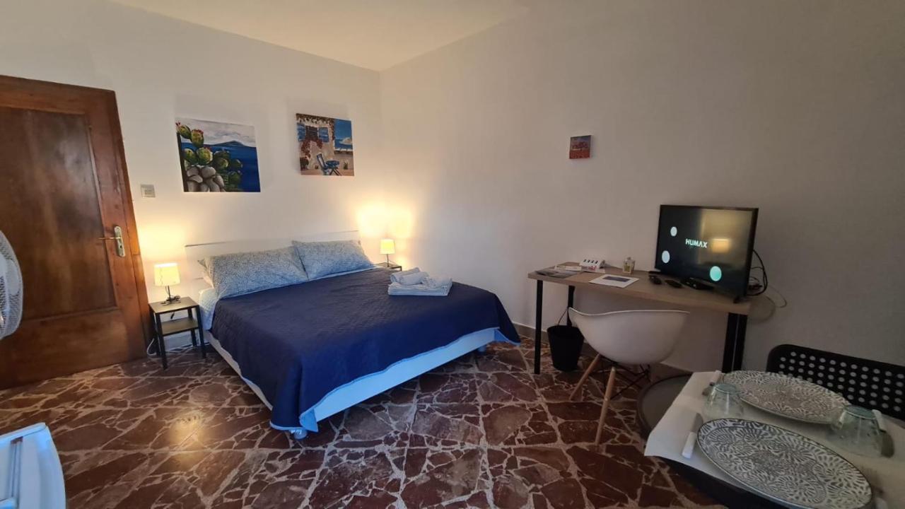 A Punta Terra Isnello Bed and Breakfast Exteriör bild